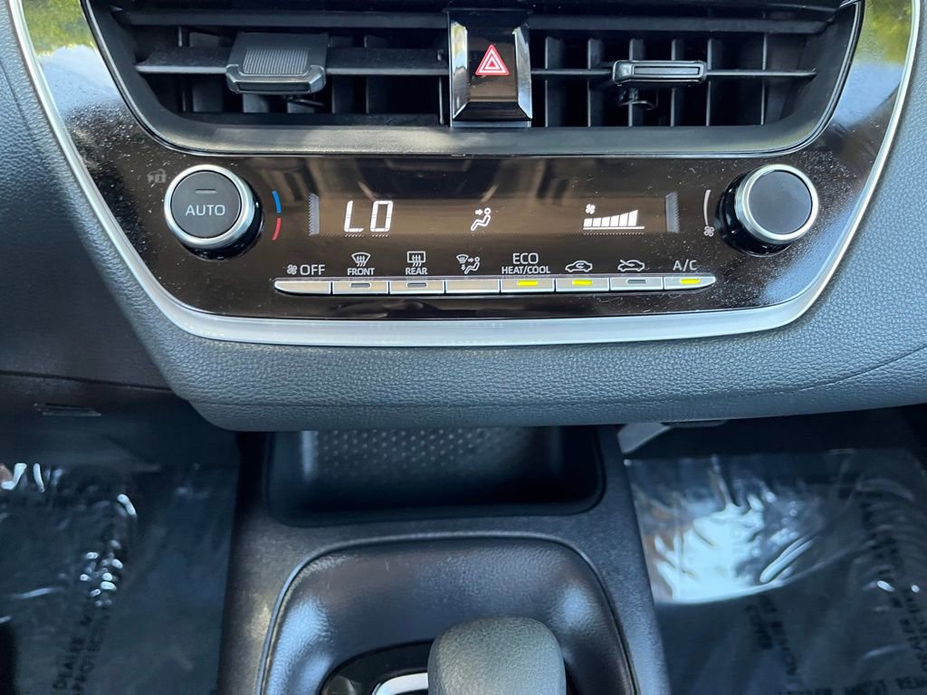 Used 2025 Toyota Corolla LE image 35