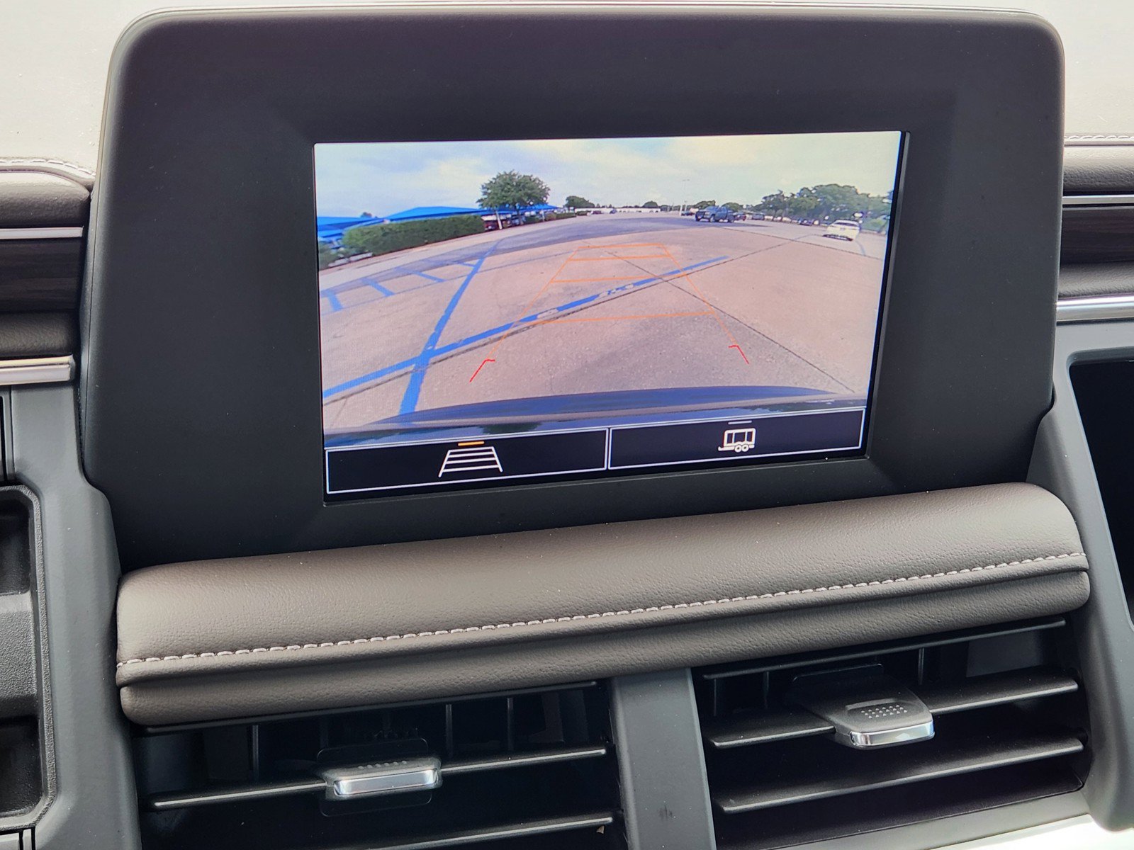 Used 2023 Chevrolet Tahoe LS RWD image 7