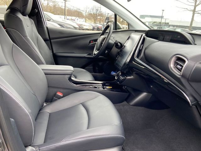 Used 2022 Toyota Prius Prime XLE image 26