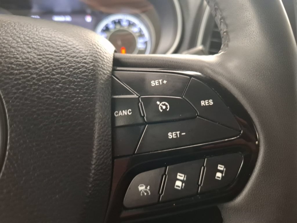 Used 2023 Jeep Cherokee Altitude Lux AWD/4WD image 20