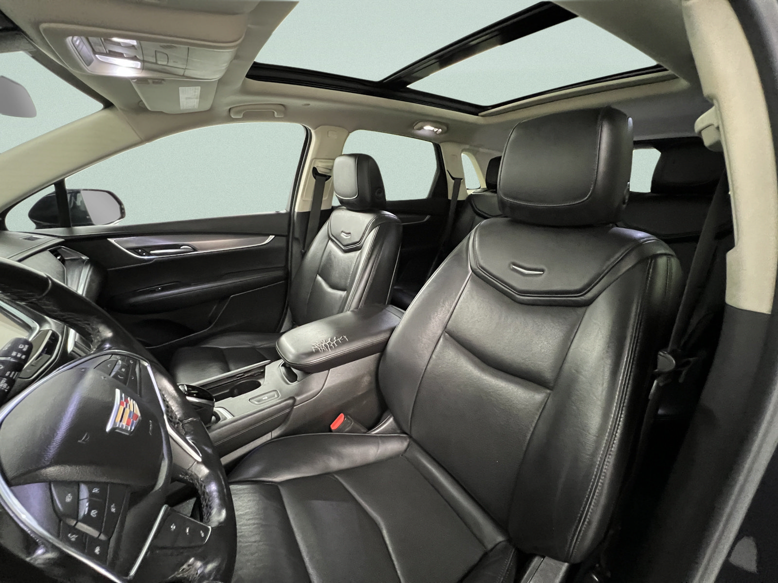 Used 2019 Cadillac XT5 Luxury FWD image 17