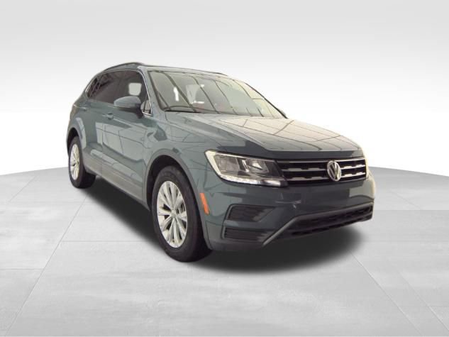 Used 2019 Volkswagen Tiguan SE w/ Panoramic Sunroof Package FWD image 3