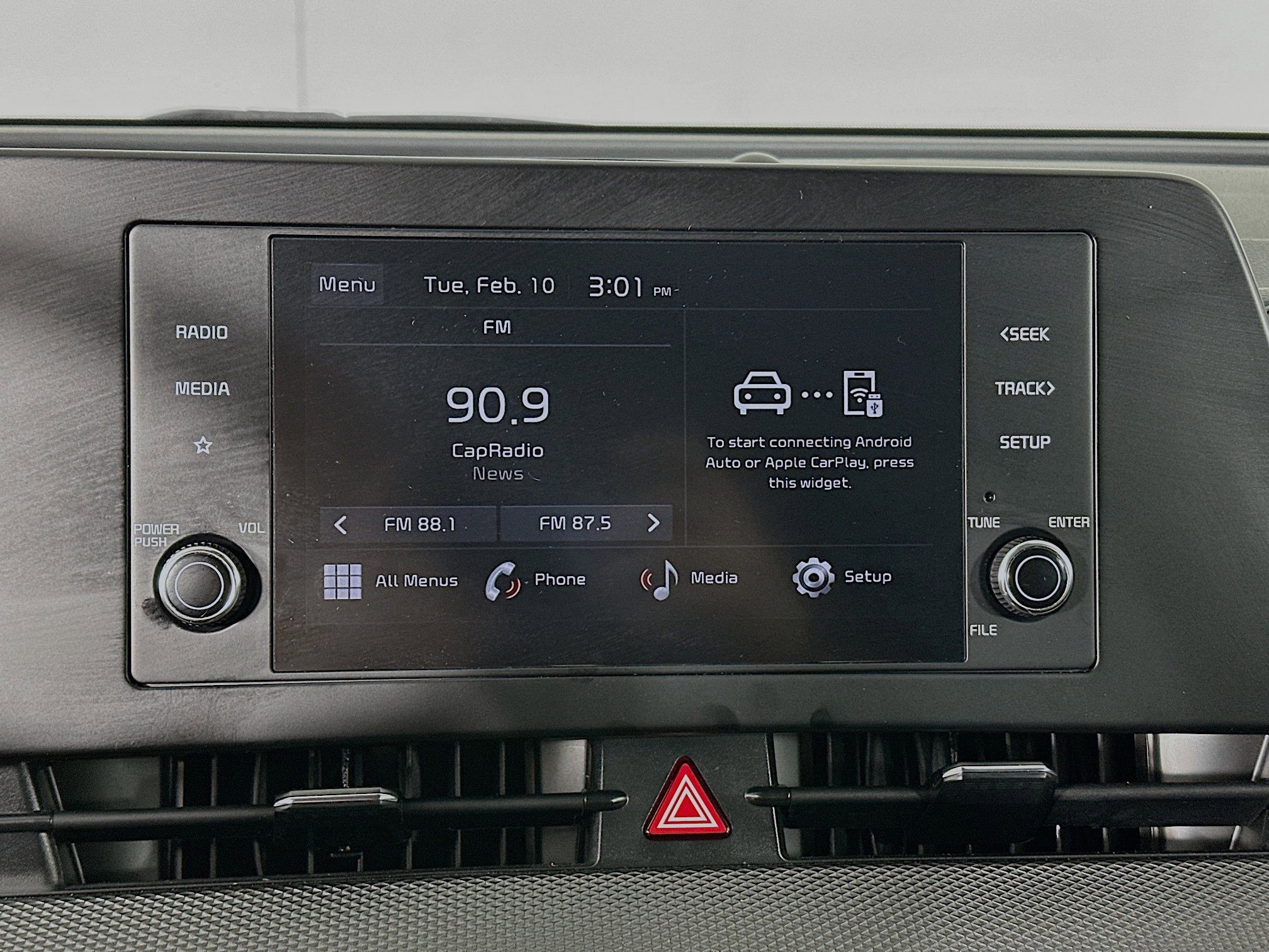 Used 2025 Kia Sportage LX image 19