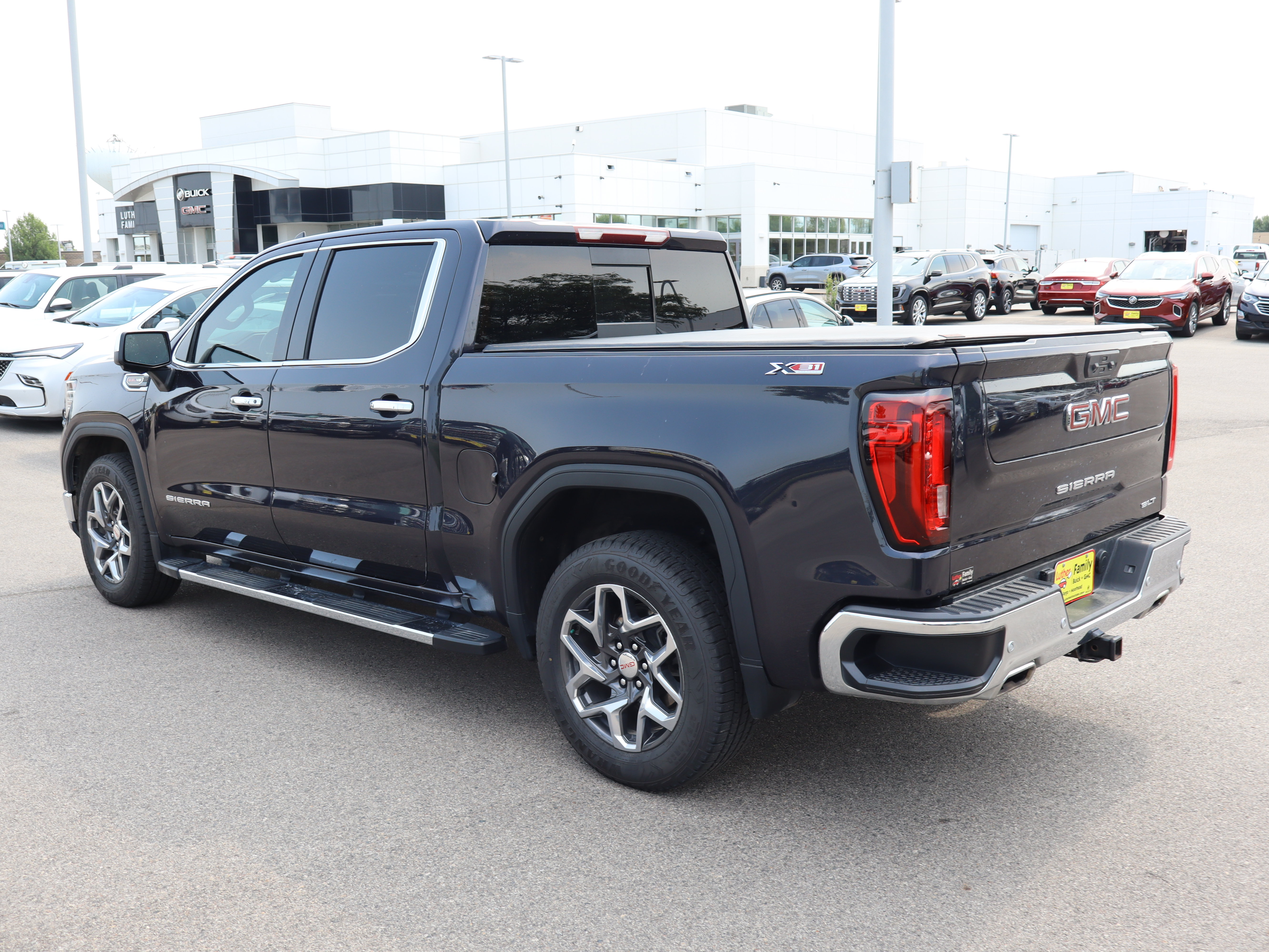 Certified 2024 GMC Sierra 1500 SLT w/ SLT Premium Plus Package AWD/4WD image 5