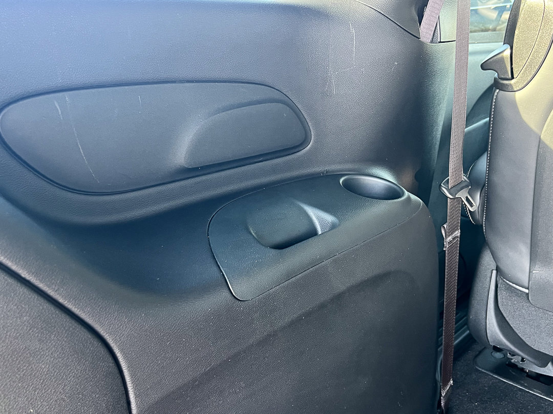 Used 2024 Chrysler Pacifica Limited image 9