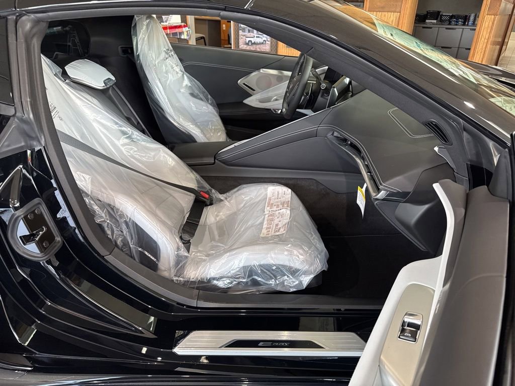 New 2025 Chevrolet Corvette E-Ray image 30