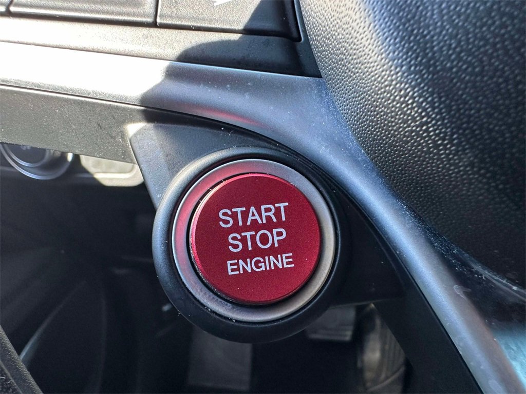 Used 2019 Alfa Romeo Stelvio Ti image 35