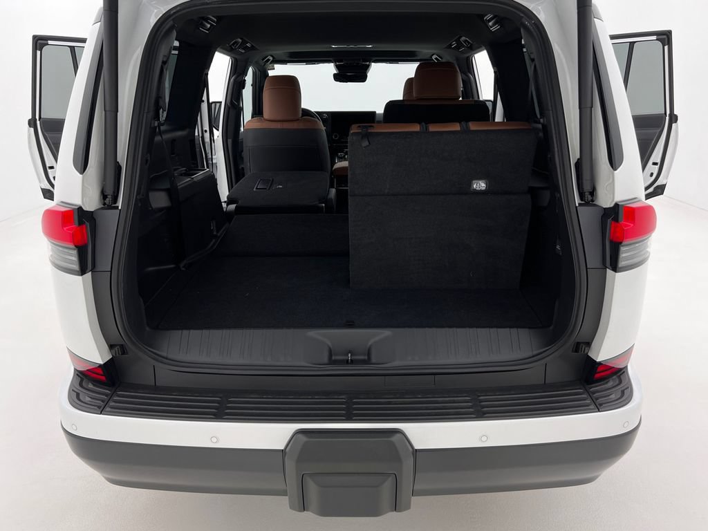 Used 2025 Lexus GX 550 w/ Accessory Package (2T) AWD/4WD image 26