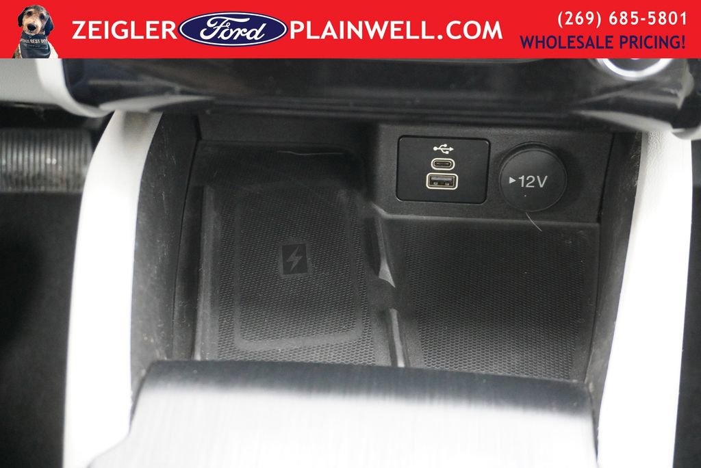 Used 2024 Ford Escape Platinum w/ Class II Trailer Tow Package image 25