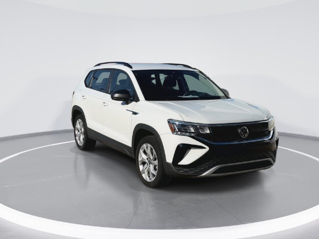 Used 2023 Volkswagen Taos S w/ Driver Assistance Package AWD/4WD image 4