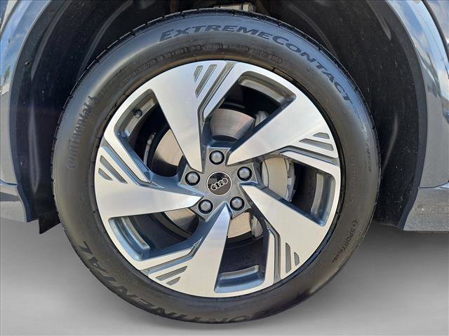Used 2025 Audi Q6 e-tron Premium Plus AWD/4WD image 23