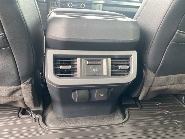 Used 2023 Ford F250 Lariat w/ Chrome Package image 17