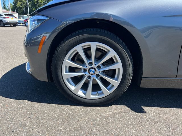 Used 2018 BMW 320i xDrive Sedan AWD/4WD image 28