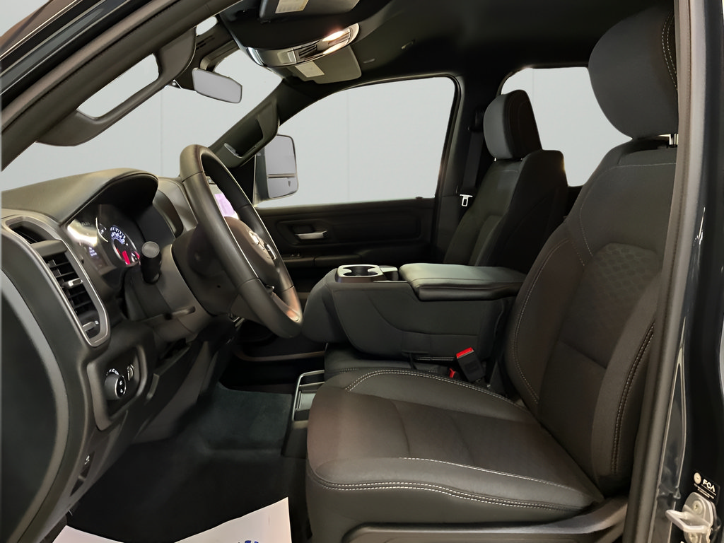 New 2026 RAM 1500 Express AWD/4WD image 12