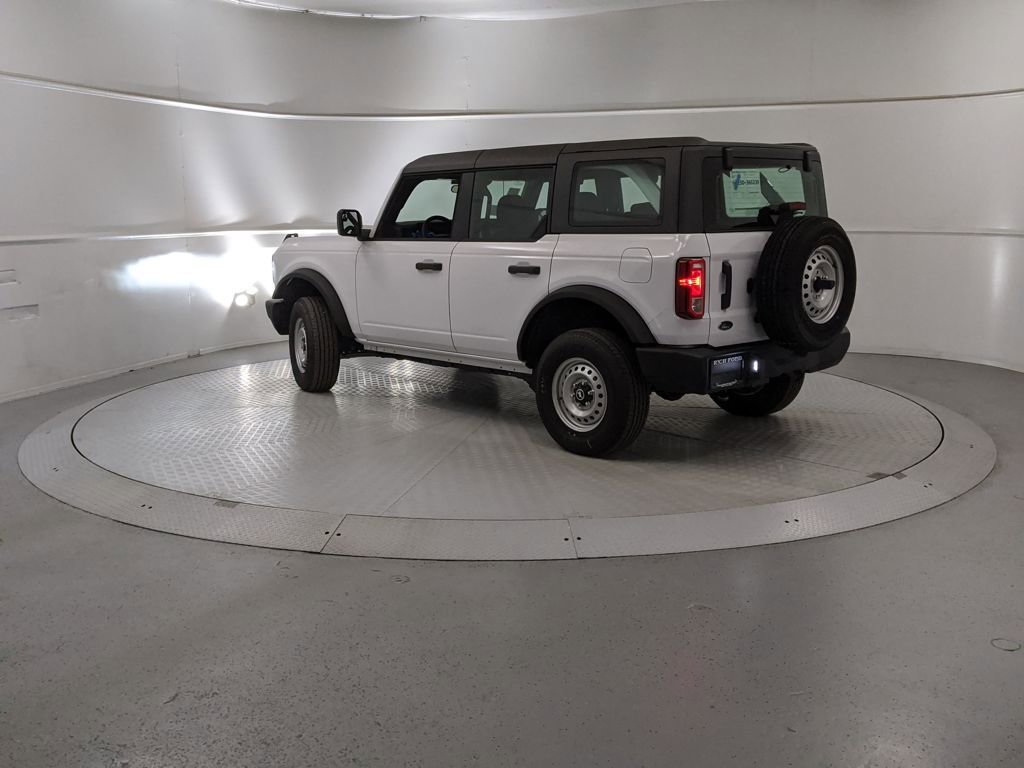 New 2025 Ford Bronco 4-Door image 4