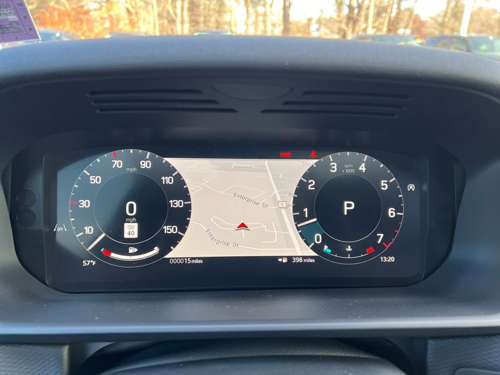 New 2025 Land Rover Discovery Dynamic SE image 17