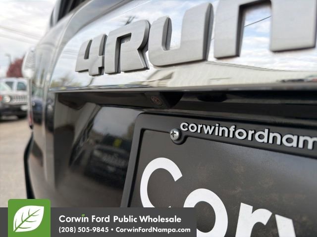 Used 2015 Toyota 4Runner Limited image 11