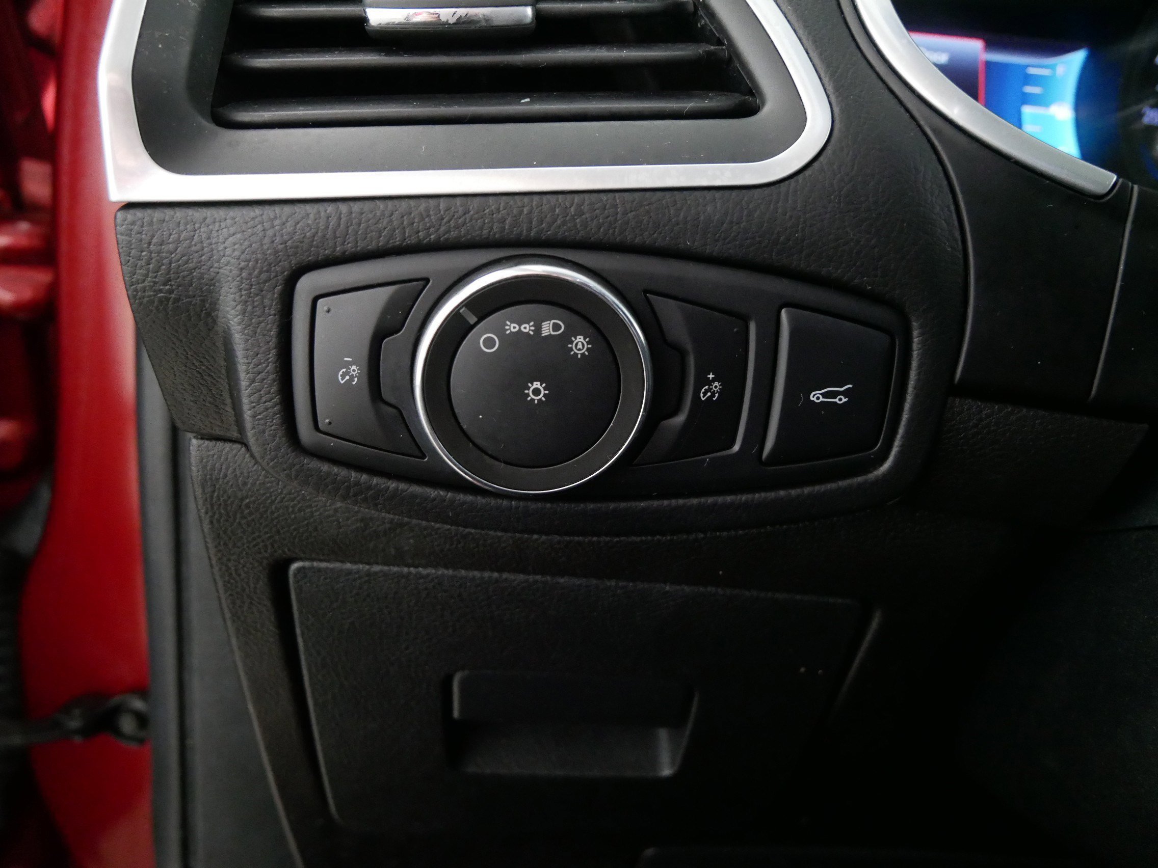 Used 2016 Ford Edge Titanium w/ Equipment Group 301A image 26