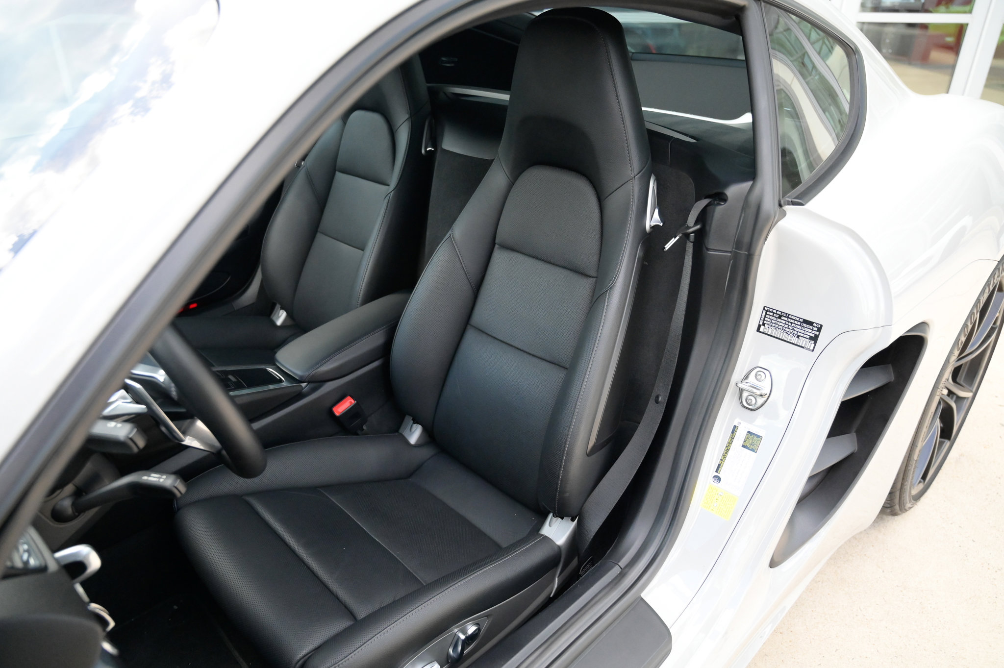 Used 2019 Porsche 718 Cayman S image 19