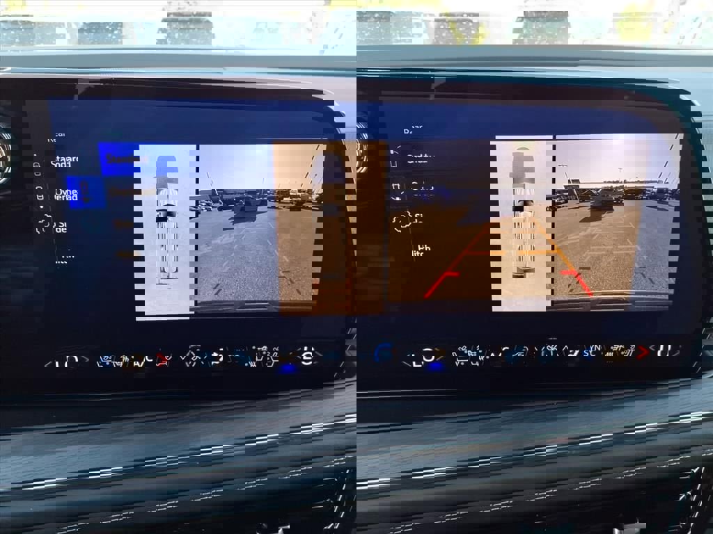 New 2025 Chevrolet Suburban Premier w/ Sun And Tow Package image 11