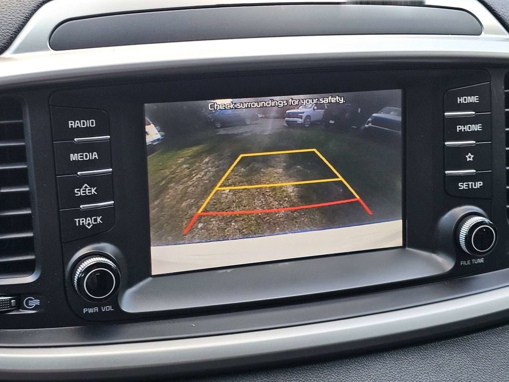 Used 2020 Kia Sorento FWD V6 image 21