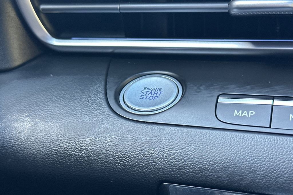 Used 2024 Hyundai Elantra SEL w/ Convenience Package image 23