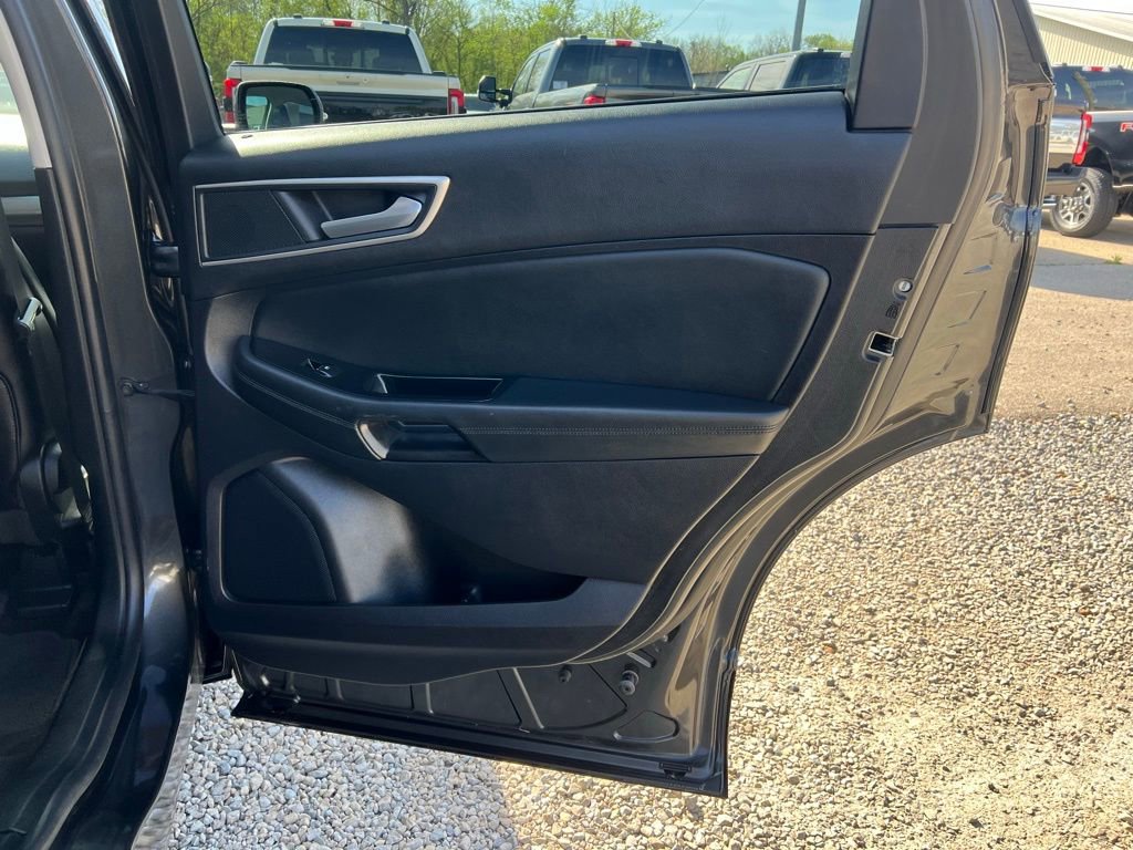 Used 2020 Ford Edge SEL w/ Convenience Package AWD/4WD image 18