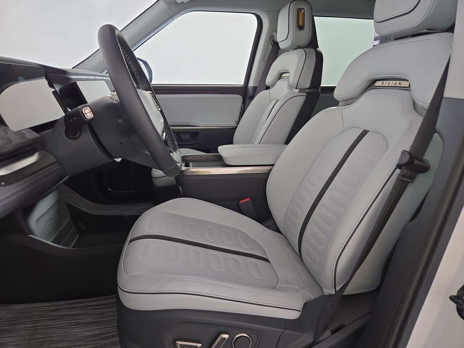 Used 2023 Rivian R1S Launch Edition AWD/4WD image 20