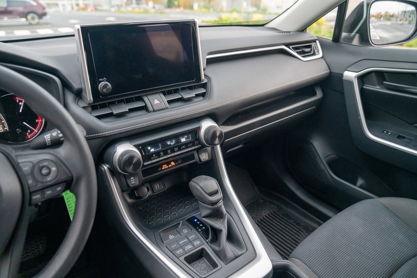 Used 2025 Toyota RAV4 LE image 13