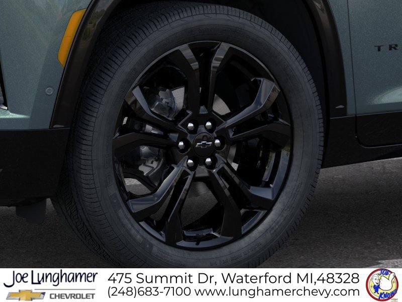 New 2027 Chevrolet Traverse RS w/ LPO, Floor Liner Package AWD/4WD image 9