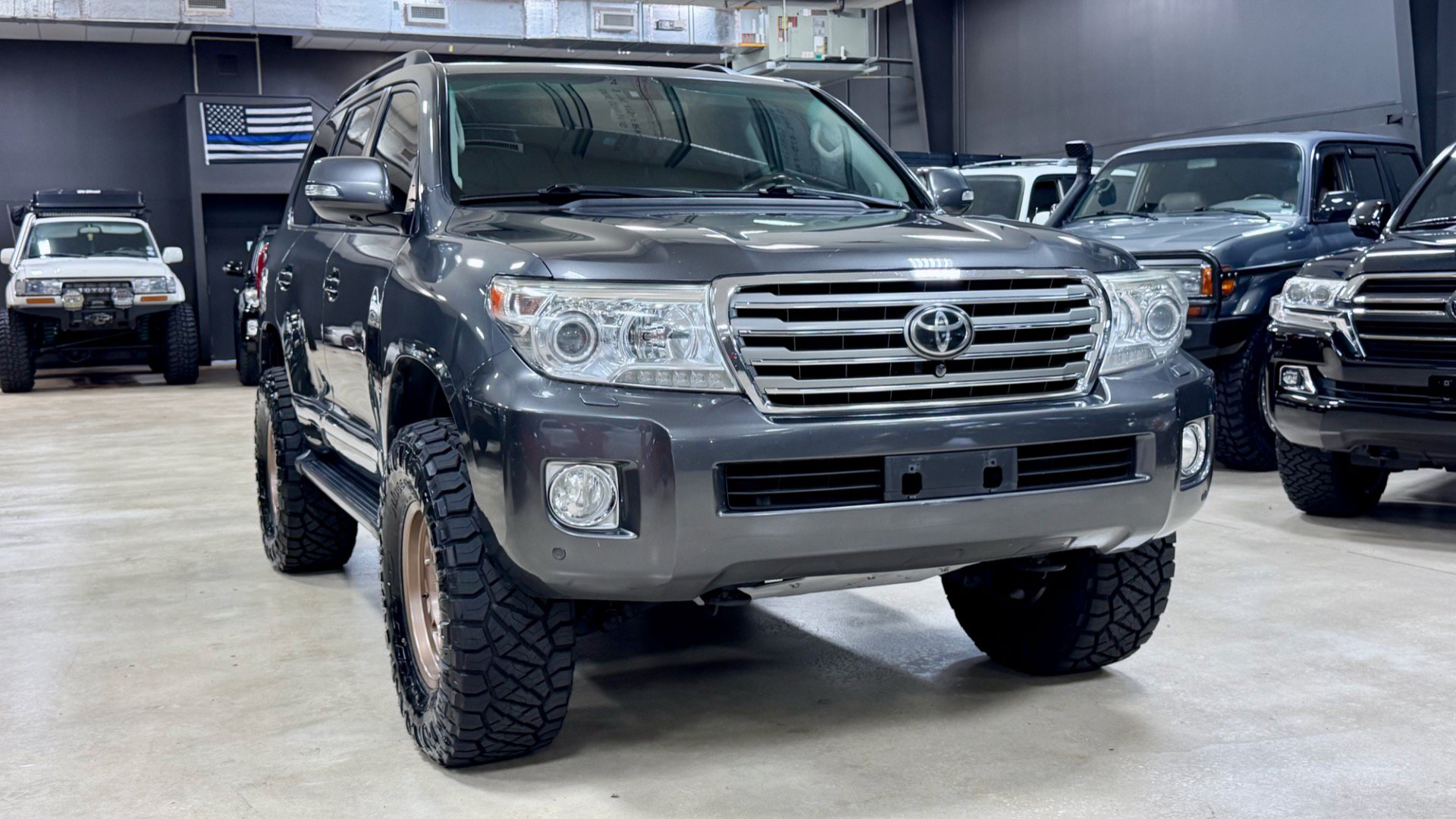 Used 2014 Toyota Land Cruiser AWD/4WD image 3