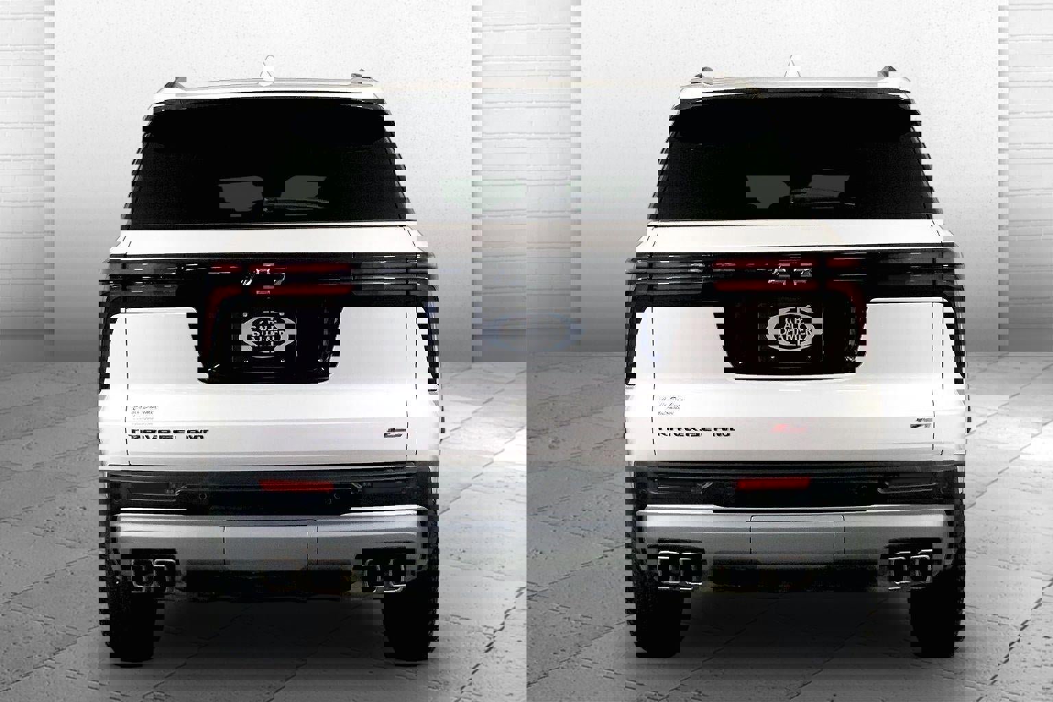 Used 2025 Chevrolet Traverse Z71 w/ Driver Confidence Package image 3