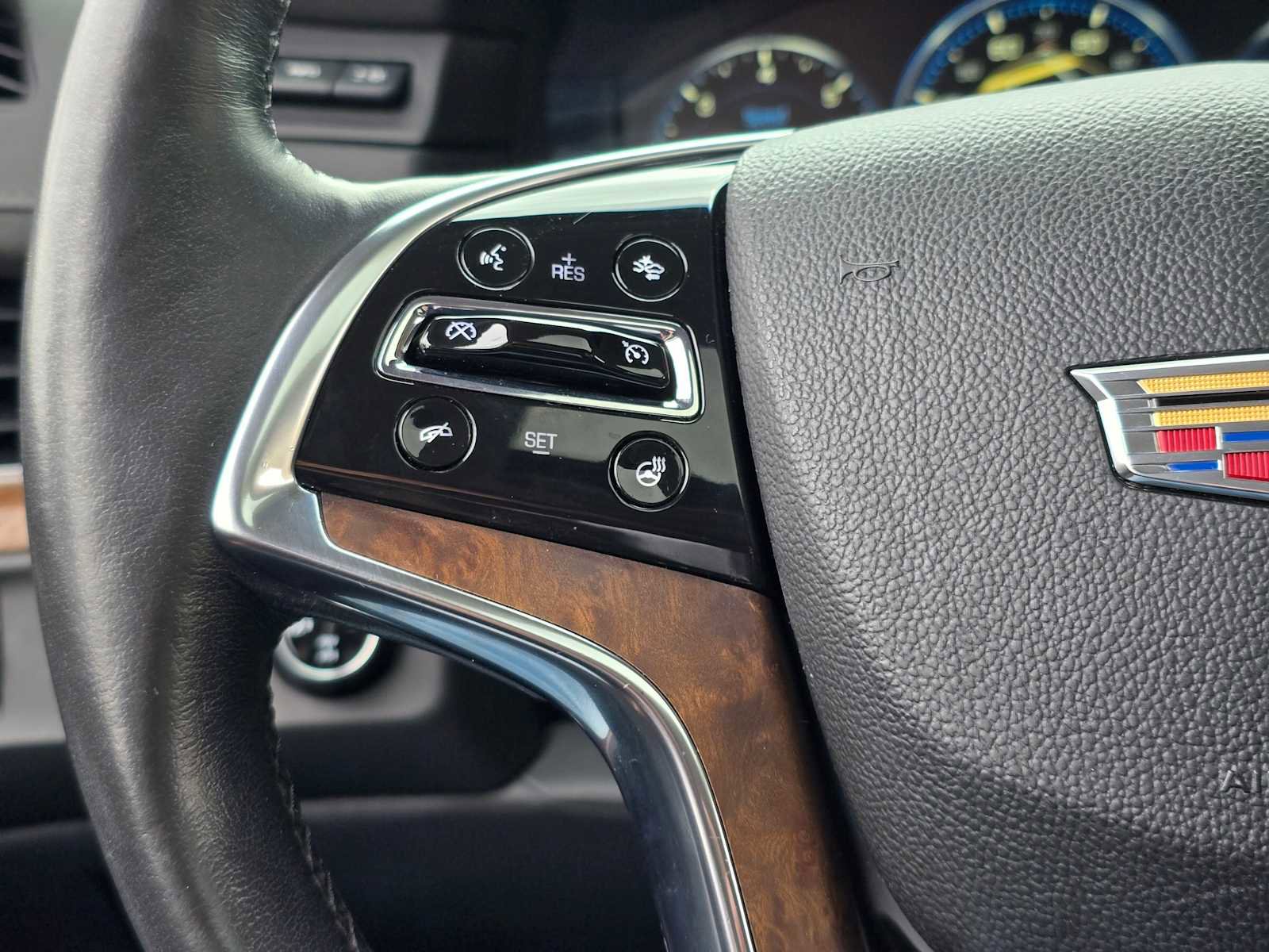 Used 2015 Cadillac Escalade Premium AWD/4WD image 34