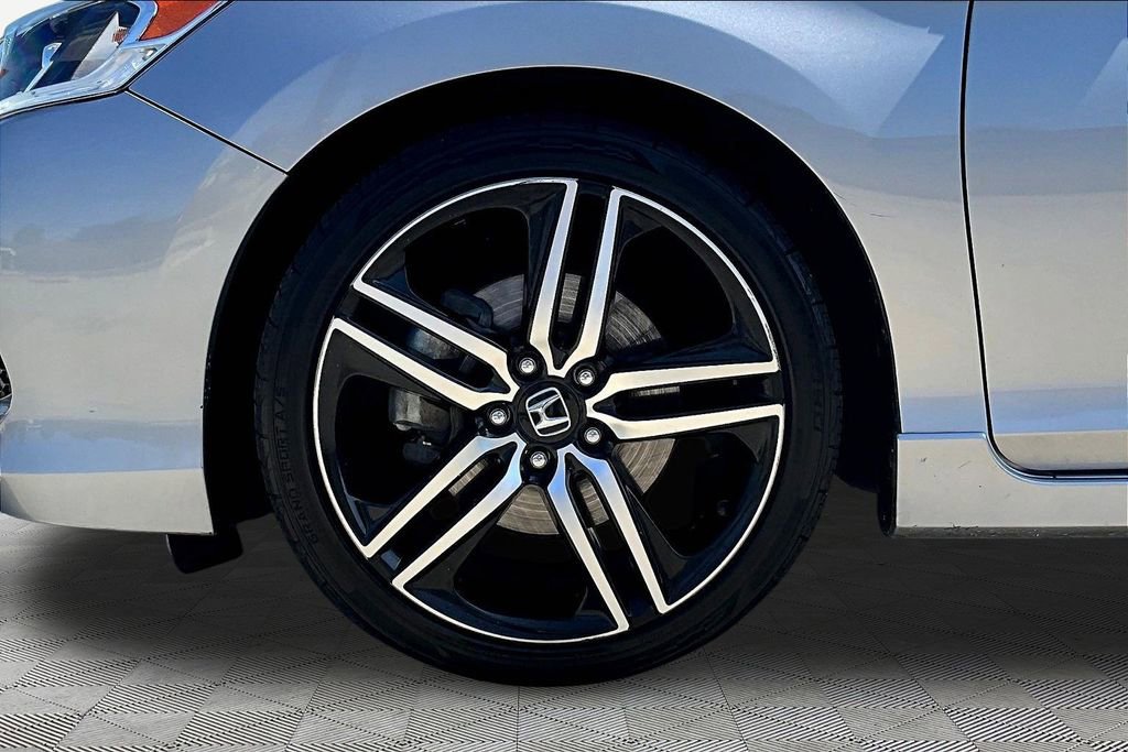 Used 2016 Honda Accord Sport image 33