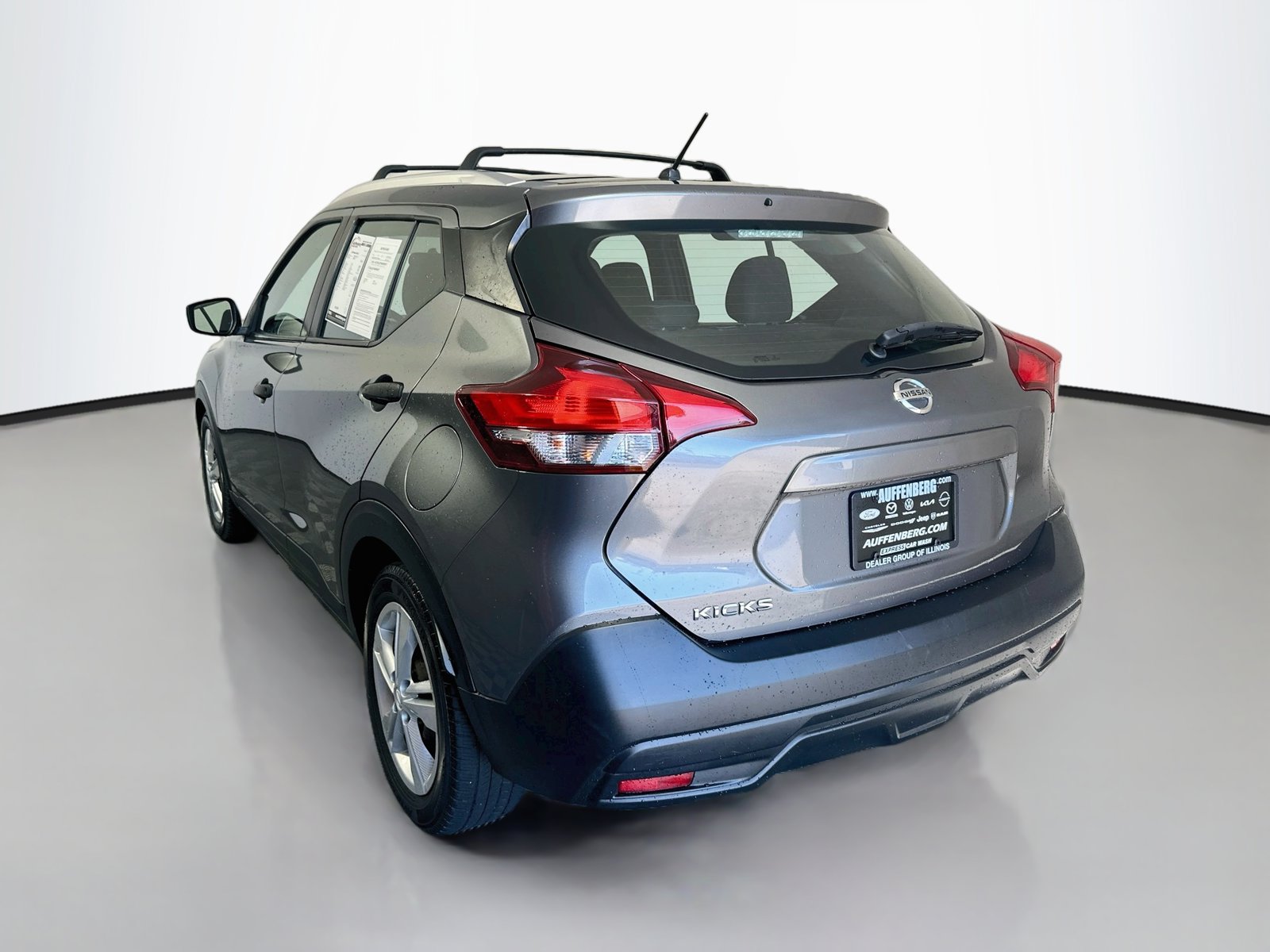Used 2019 Nissan Kicks S FWD image 5