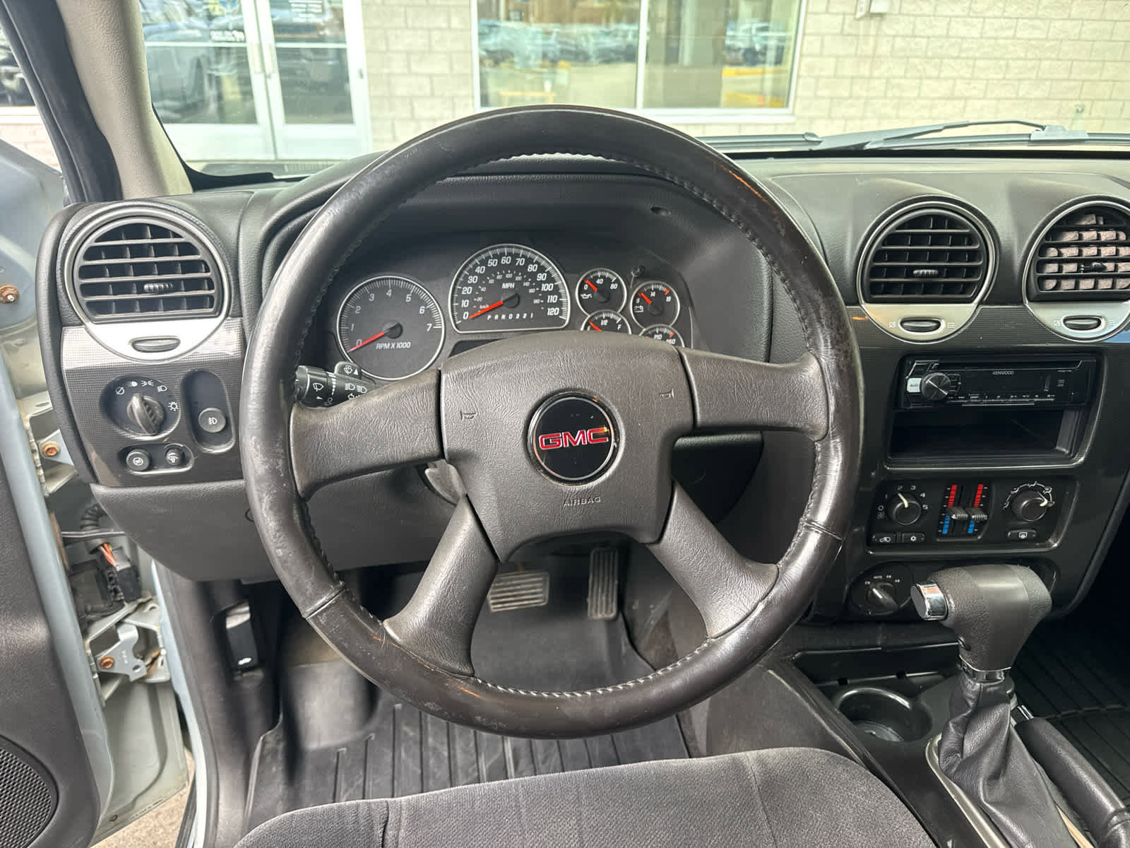 Used 2008 GMC Envoy SLE image 15