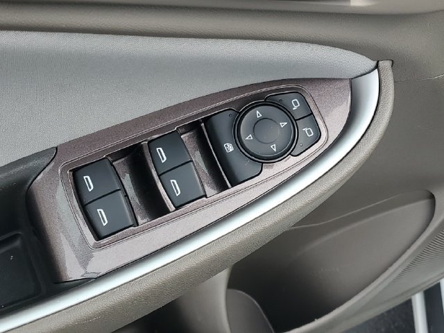Certified 2025 Chevrolet Malibu LS FWD image 15