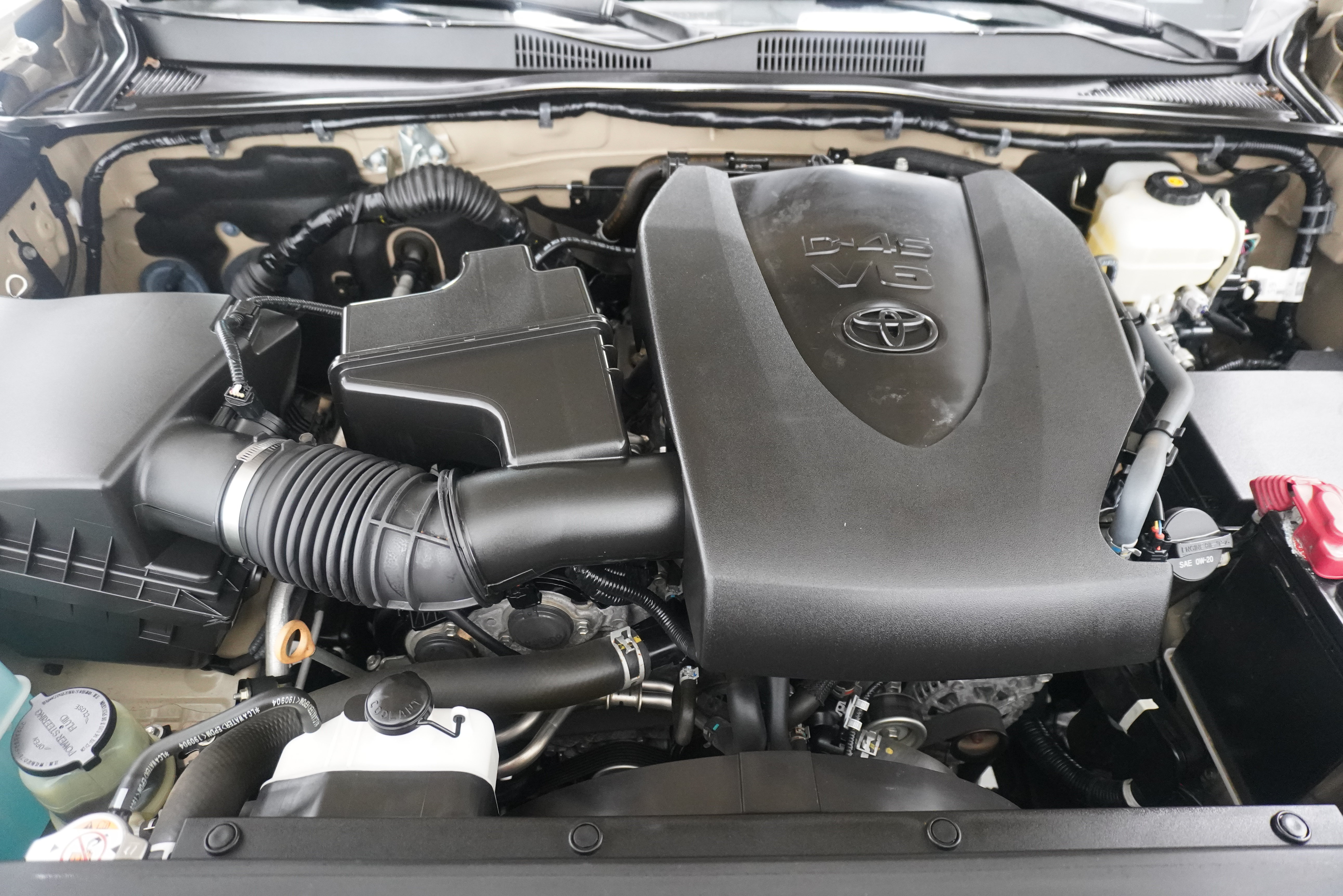 Used 2020 Toyota Tacoma TRD Off-Road w/ Advanced Technology Package AWD/4WD image 33