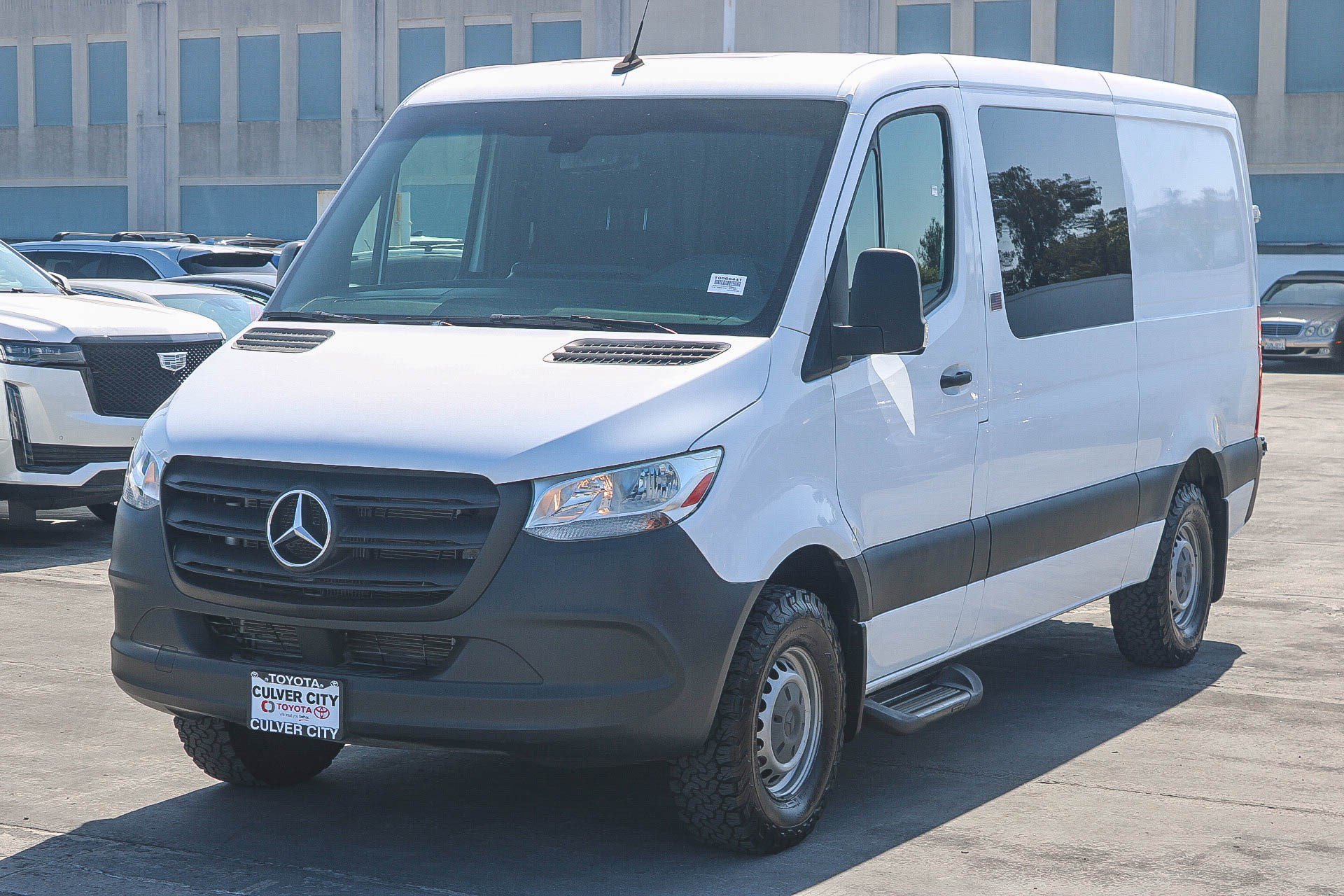 Used 2019 Mercedes-Benz Sprinter 144 Cargo image 3