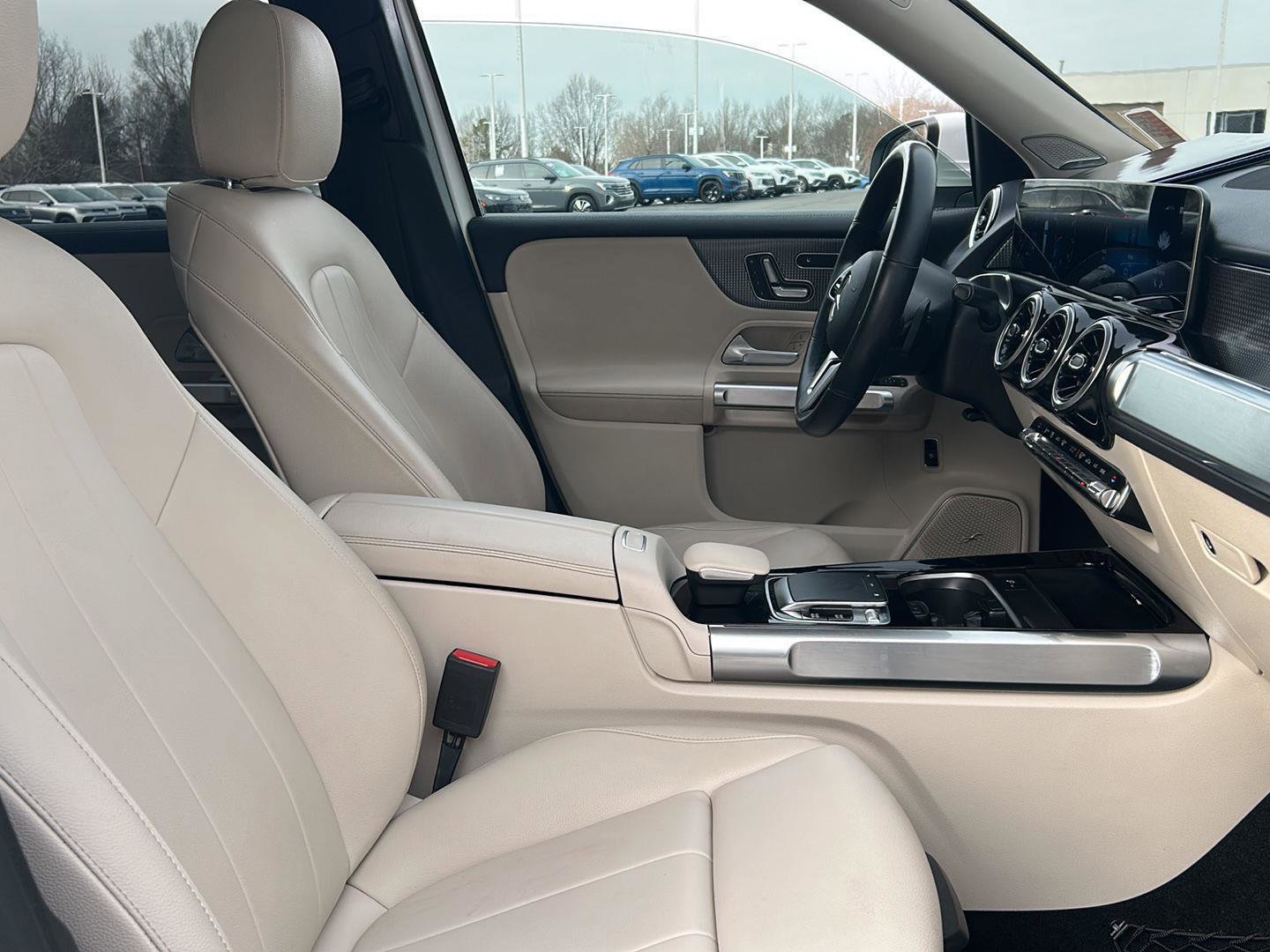 Used 2020 Mercedes-Benz GLB 250 GLB 250 image 18