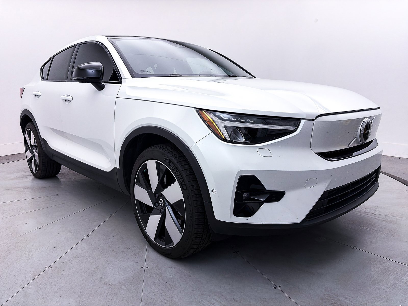 Used 2023 Volvo C40 P8 Recharge Ultimate image 10