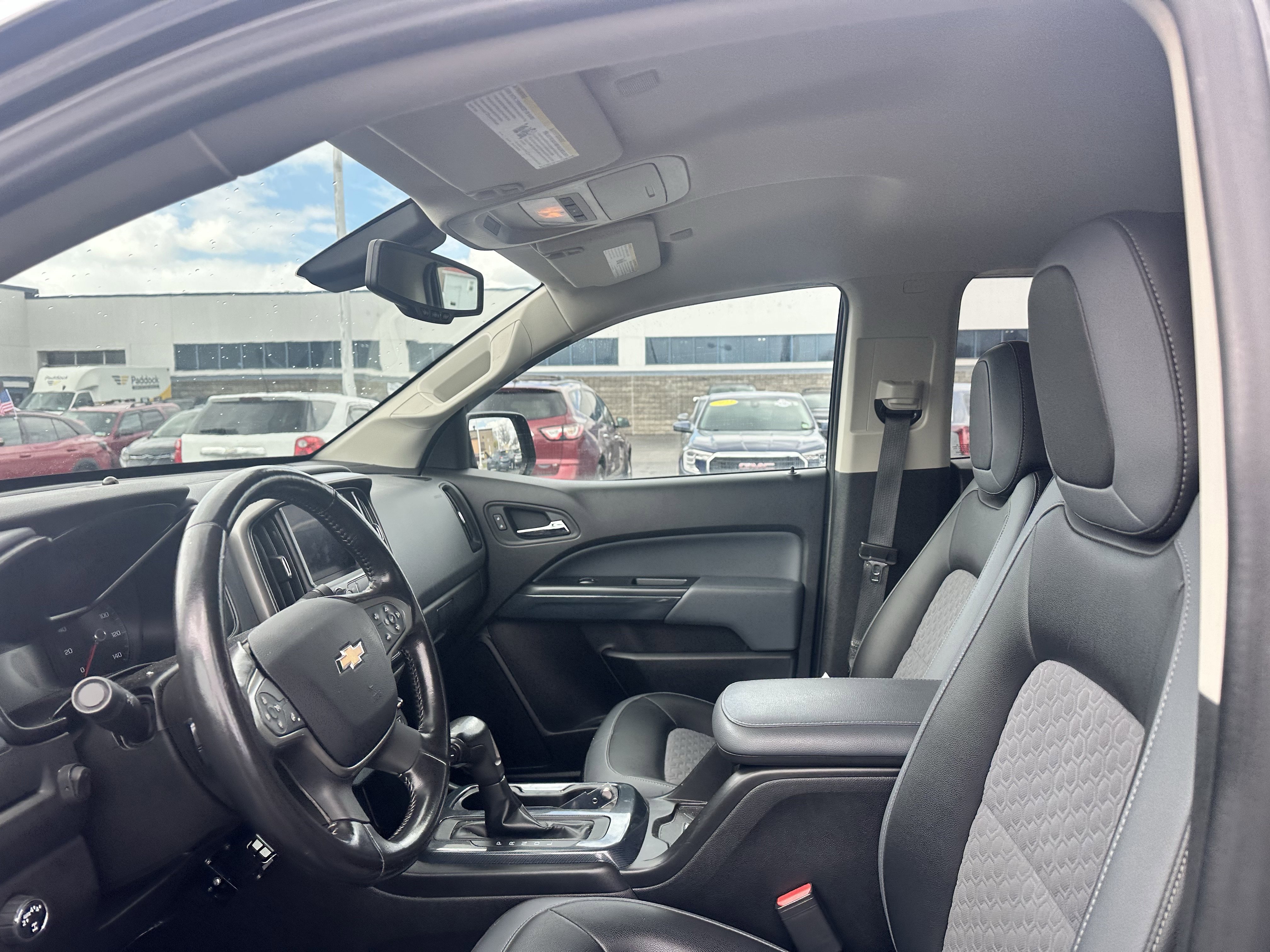 Used 2019 Chevrolet Colorado Z71 AWD/4WD image 12