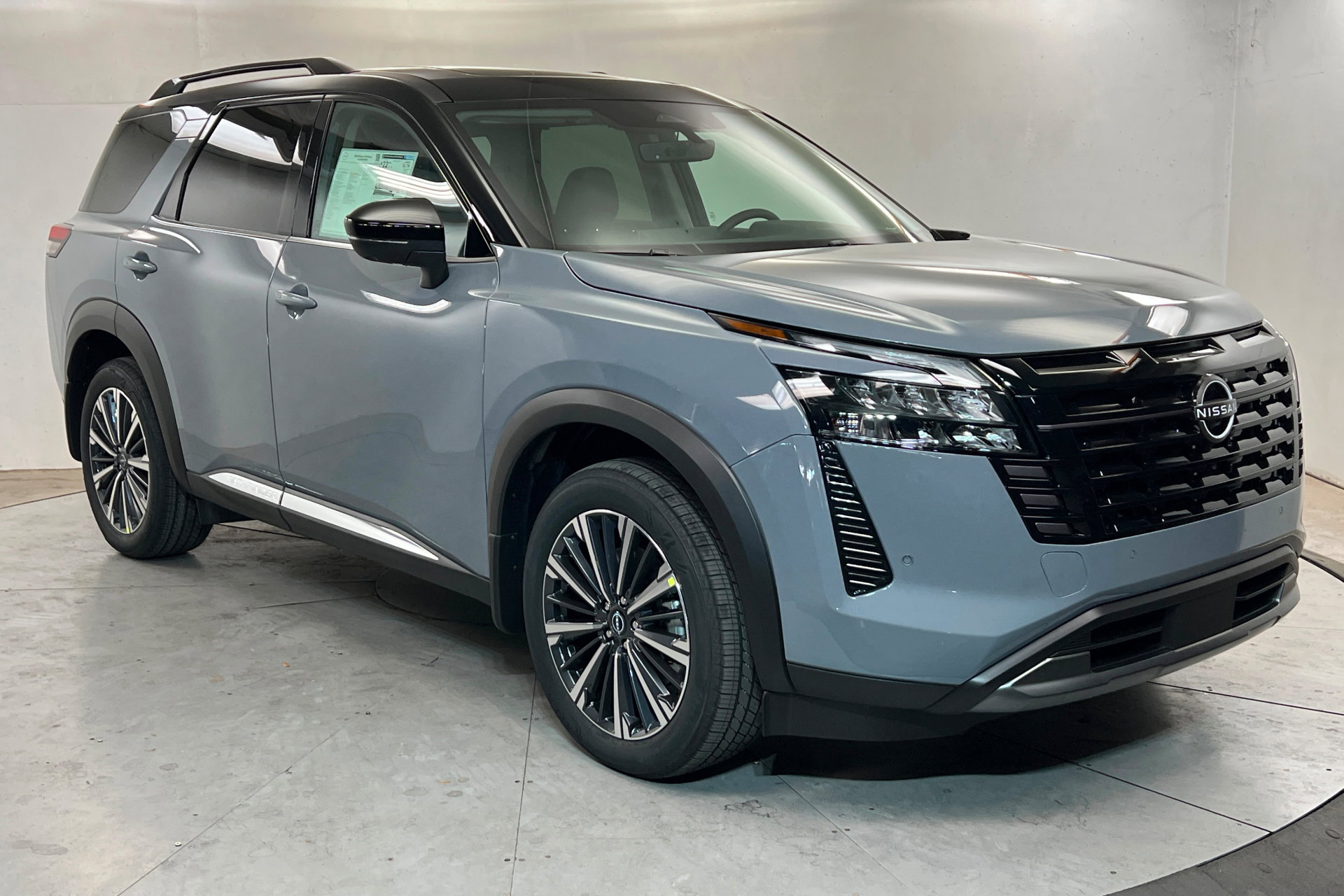 New 2026 Nissan Pathfinder Platinum image 7