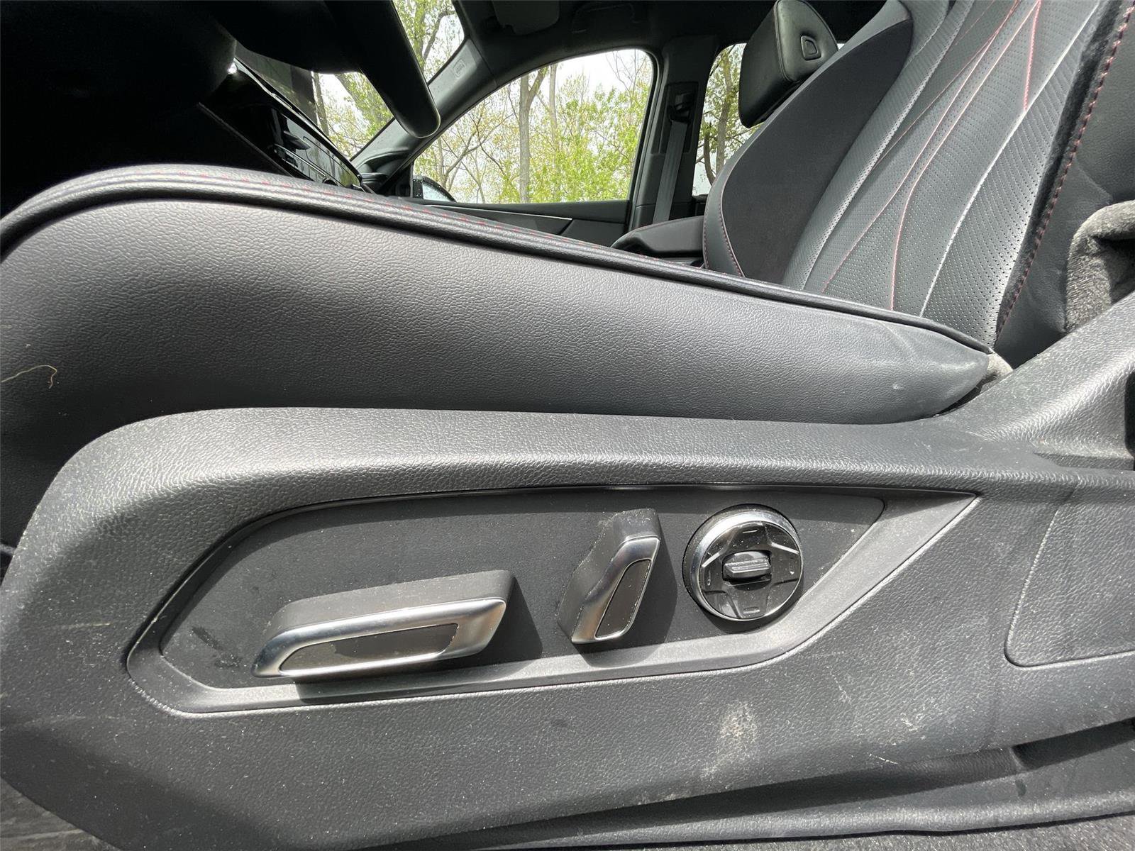 Used 2025 Acura MDX Type S AWD/4WD image 13