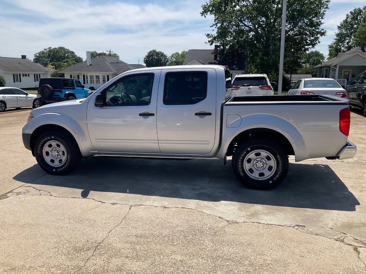 Used 2015 Nissan Frontier S RWD image 6