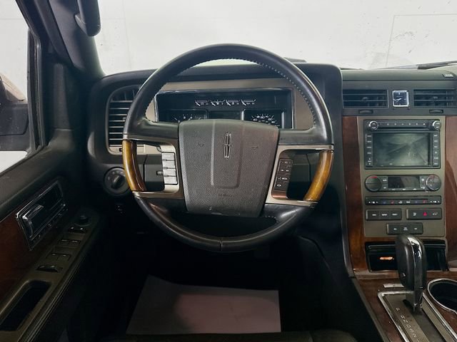 Used 2013 Lincoln Navigator 4WD w/ HD Trailer Tow Pkg image 26