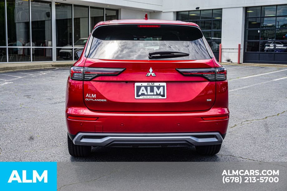 Used 2025 Mitsubishi Outlander SE FWD image 10