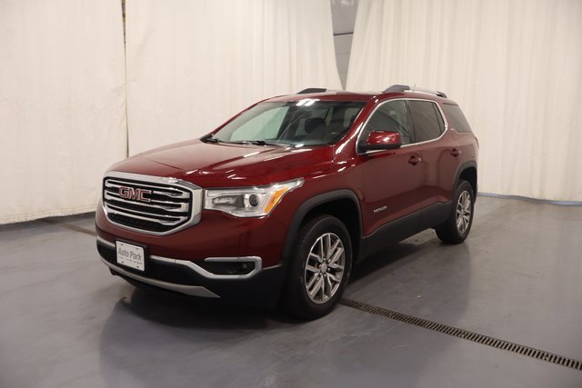 Used 2017 GMC Acadia SLE w/ Driver Alert Package I image 4