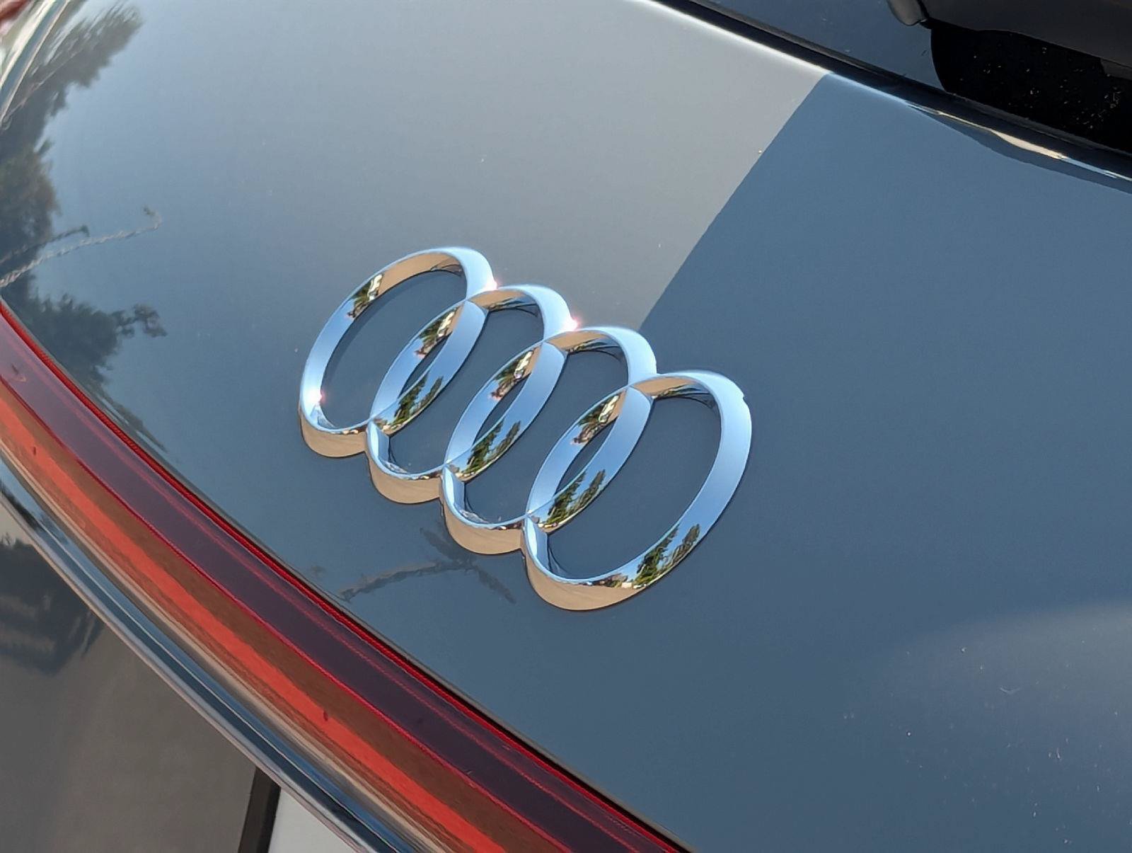 Used 2023 Audi Q4 e-tron Premium Plus AWD/4WD image 34