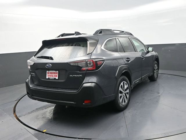 Used 2024 Subaru Outback Premium image 7